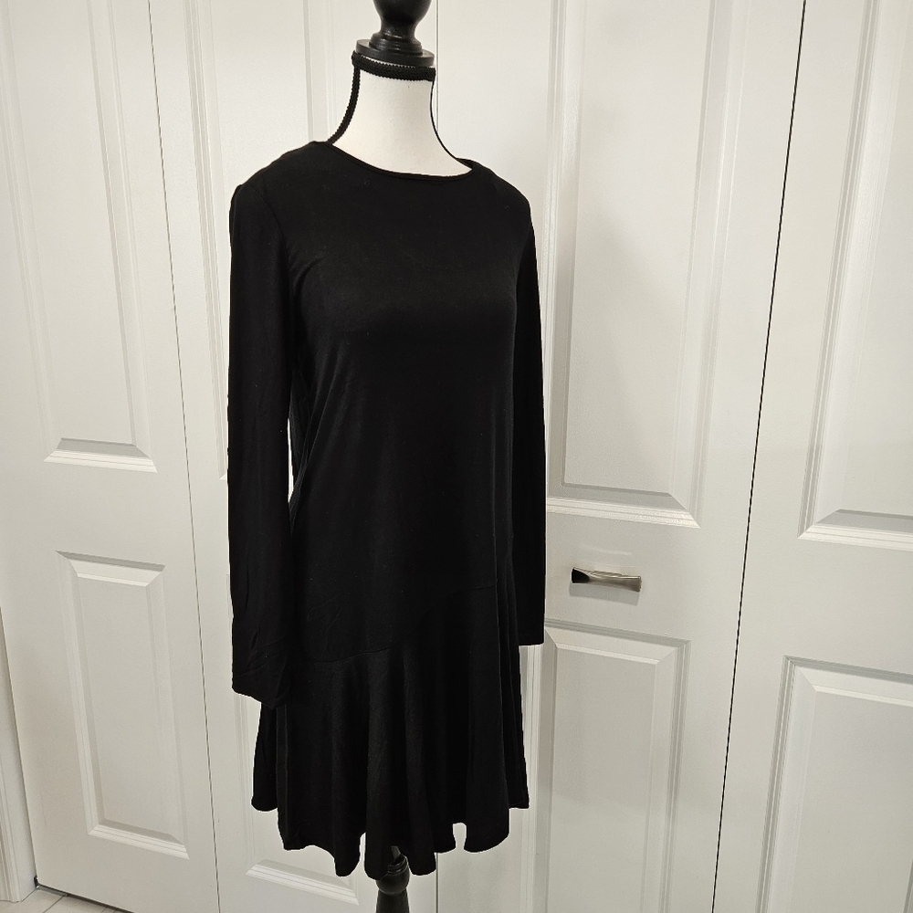 Krisa long sleeve black dress size Medium